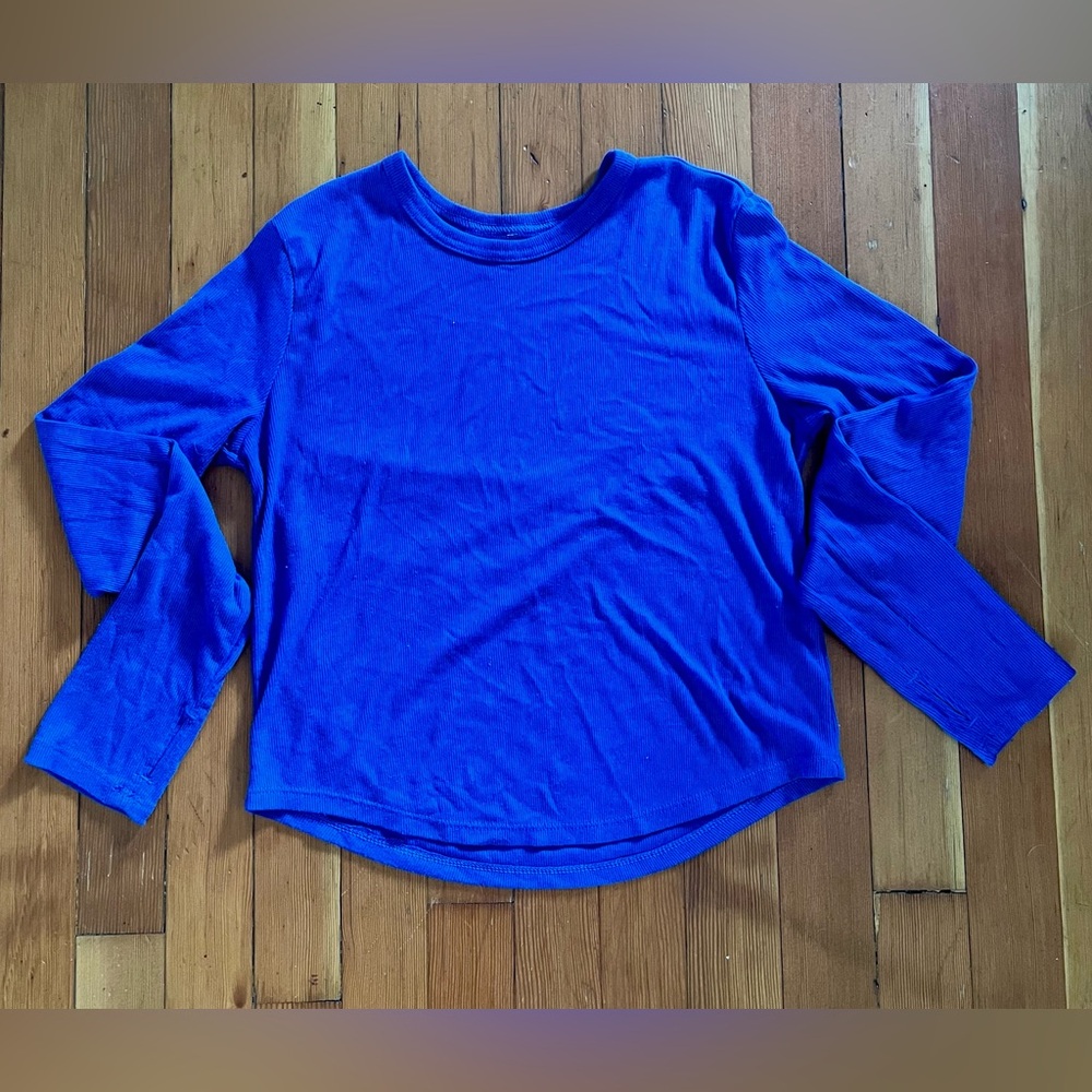 cute cropped ribbed royal blue top from old navy!